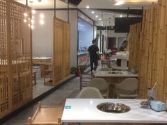 大堂-屋头串串(新街里店)