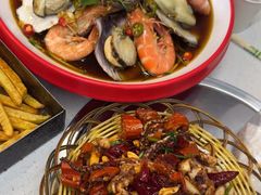 -老东镇啤酒屋海鲜加工·蒸汽海鲜·海鲜烧烤(台东店)