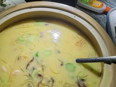 粗粮海鲜薏米粥-汤记传菜(秀浦路店)