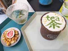 手工奶盖茶-茶是一枝花泡茶店