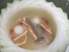 -得意咚瓜·顺德鱼生·冬瓜火锅(深圳首店)