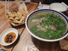 -云阿蛮云南生烫牛肉米线(奉贤路店)