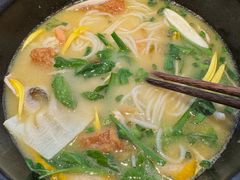 -银米·云南传统过桥米线(双廊黑金冠店)
