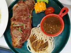 -丽莎沙拉轻食餐厅(国贸店)