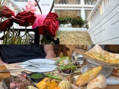 -Mark&Mars Restaurant