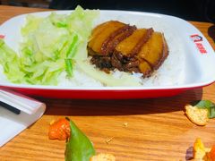 梅菜扣肉饭-南城香·饭香串香馄饨香(青年路店)