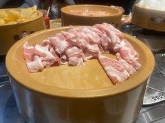 -龍歌自助小火锅(市北CBD万达店)