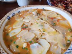 酸水土豆片-黄桷树曹家私房菜(江与城店)