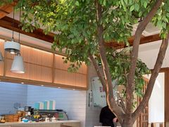 -蜜桃餐厅·伴山(湖滨商业街店)