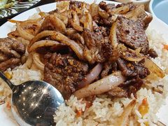 抓饭烤肉-金莹丸子汤清真(朝外SOHO店)