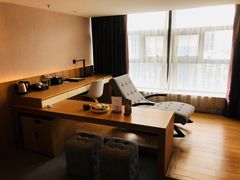 -优逸酒店(柳州窑埠古镇万象城店)