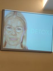 -悦瑢港湾科技美肤芳疗美容