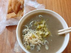 鲜鱼糊粉配油条-汪记鲜鱼糊汤粉(沈阳路总店)