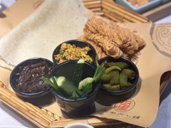 -丁里羊肉小镇(天鹅湖总店)