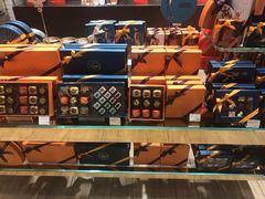 -VENCHI 闻绮(北京国贸商城店)