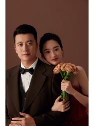 -雪中彩影婚纱摄影·微光艺术中心