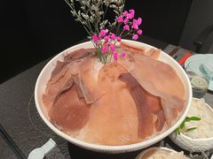 黑毛肚-左庭右院鲜牛肉火锅黑金店(陆家嘴中心店)