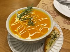 -Mark&Mars Restaurant