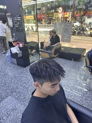 -藤野造型专业烫染接发