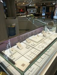 -潮宏基珠宝(天虹石路店)