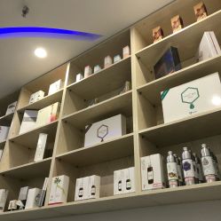 -黑奥秘脱发白发中心