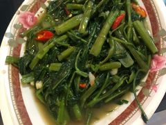 -光海鲜鱼翅餐厅(叻差拉披色路店)