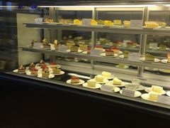 面包甜点陈列柜-PETIT PARIS 小巴黎(花园道店)