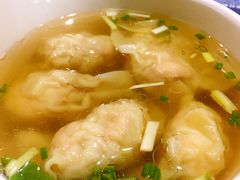 -新大咀港式茶餐厅(宝山万达店)