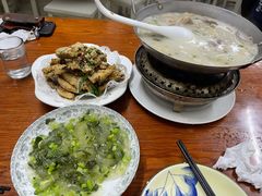 -胡子饮食店