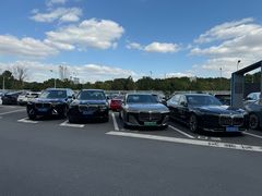 -上海宝宁宝马4S店