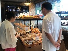 面包甜点陈列柜-红跑车(仙鹤街店)