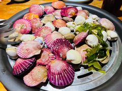一筐蛤蜊-三个渔夫·蒸汽海鲜(小白楼店)