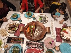 -墨居上隐·院子里火锅(峨眉店)