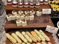 -怡豪大饭店·银顶旋转餐厅
