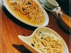 -金牌老碗时尚陕菜(王府井百货店)