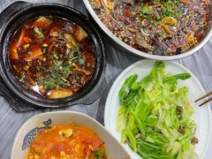 -余家庄肥肠鱼地方汤锅(银杏大道店)