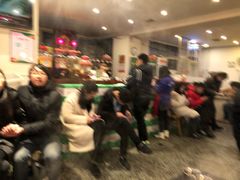 等位区-重庆风光老灶火锅城(同德广场店)