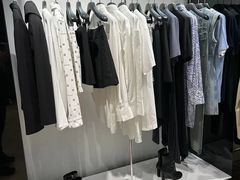 -GIVENCHY(佛罗伦萨小镇奥莱店)