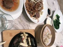 -香港百合居(LCM置汇旭辉广场店)