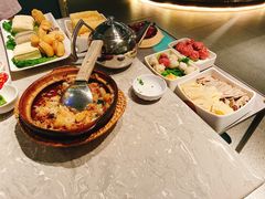 招牌腊味煲仔饭-百年果林椰子鸡(益田假日里店)