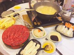 -鲜入围煮花胶鸡海鲜火锅