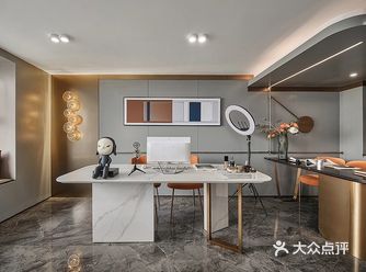 光线充足的明星化妆间，身份随时切换
