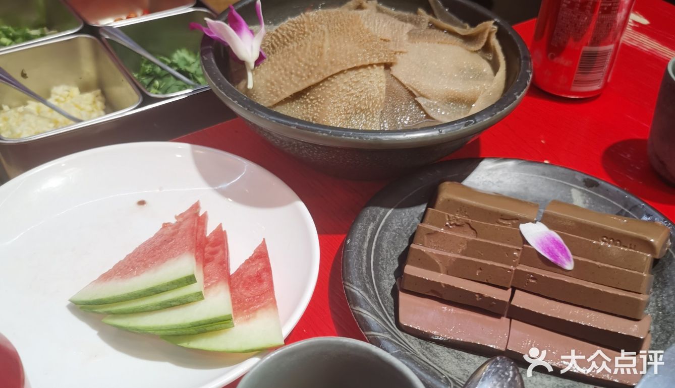 鸭血和火锅更配哦！