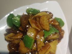 -老码头黑皮肘子锅包肉(赣水路店)