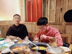 -老滇山寨•云南特色菜•地方菜•民族风情歌舞表演(金碧店)