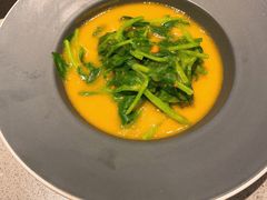 豌豆黄浸豌豆尖-半山腰·云南菜(侨福芳草地店)