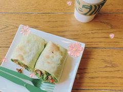 牛肉菠菜大卷-星巴克(天津工华道智慧山店)