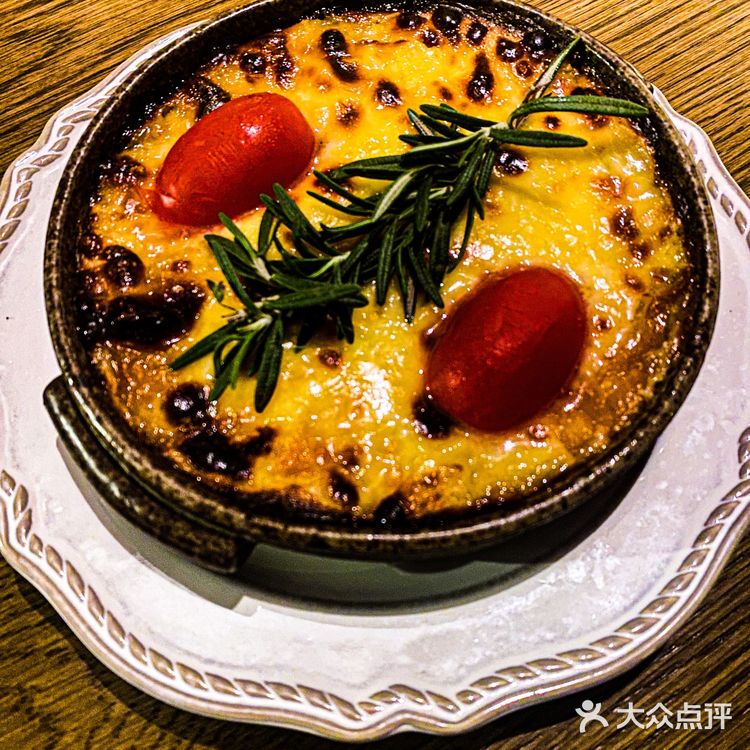 好时镇美式烤肉嘉兴西餐厅天花板