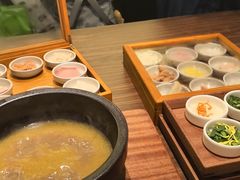 -良米山·云南野生菌过桥米线(上海首店)