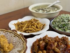 -胡子饮食店